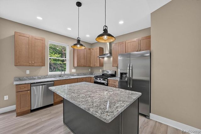 926 Ford Road, Carleton, MI 48117