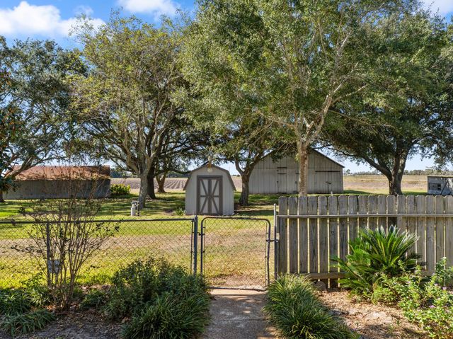 14309 Vrlla Road, Guy, TX 77444