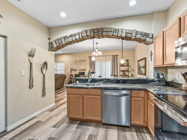 4904 NE 123RD LANE, Oxford, FL 34484