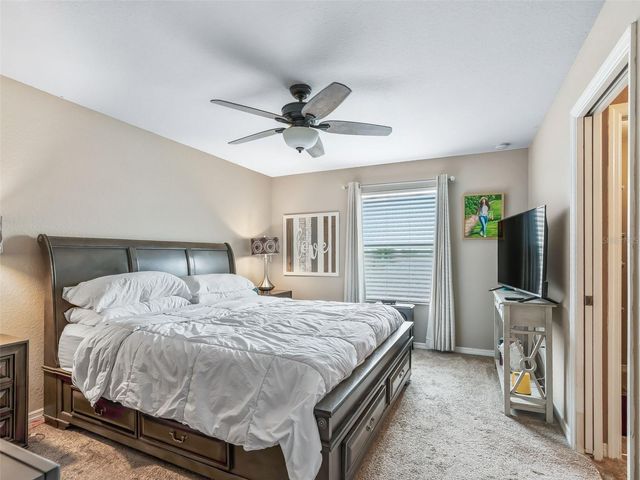 4904 NE 123RD LANE, Oxford, FL 34484