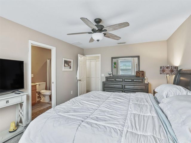 4904 NE 123RD LANE, Oxford, FL 34484