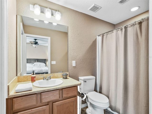 4904 NE 123RD LANE, Oxford, FL 34484