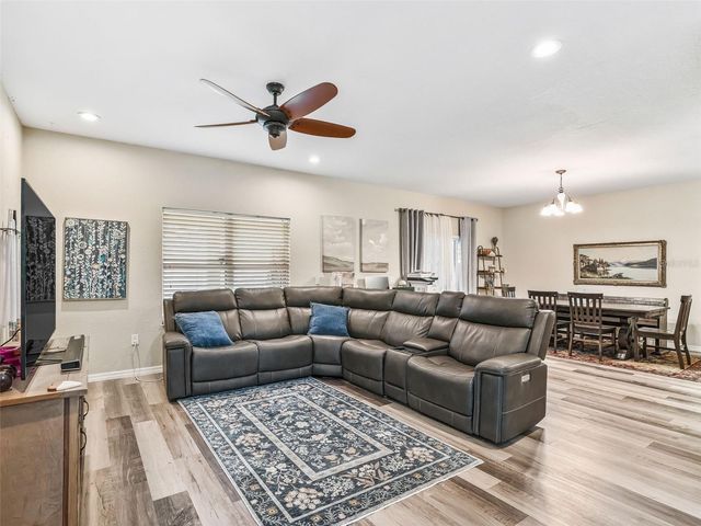 4904 NE 123RD LANE, Oxford, FL 34484