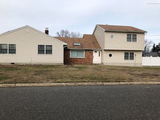 8 Dwight Drive, Ocean Twp, NJ 07712