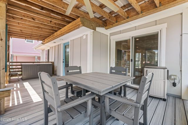 105 High Point Avenue A & B, Surf City, NC 28445