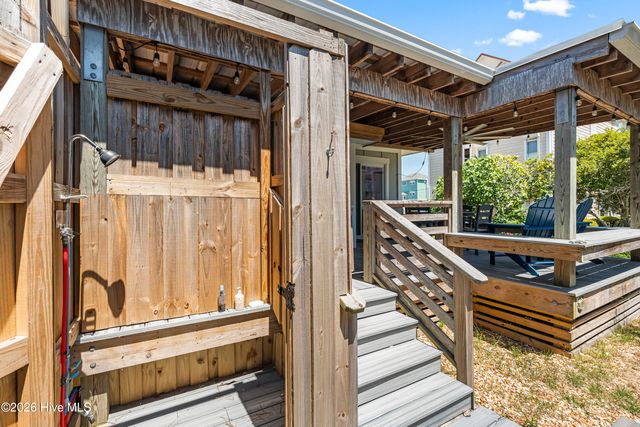105 High Point Avenue A & B, Surf City, NC 28445