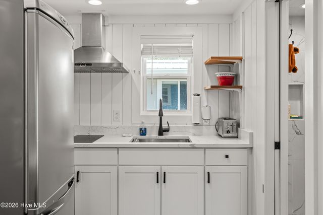 105 High Point Avenue A & B, Surf City, NC 28445