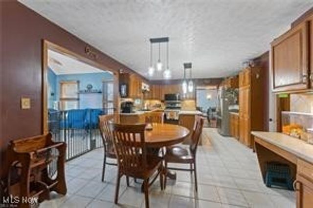 2319 Hunters Ridge, Boardman, OH 44512