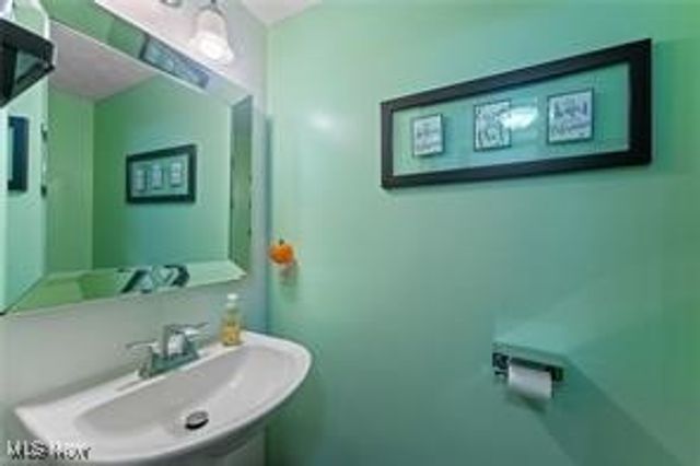 2319 Hunters Ridge, Boardman, OH 44512