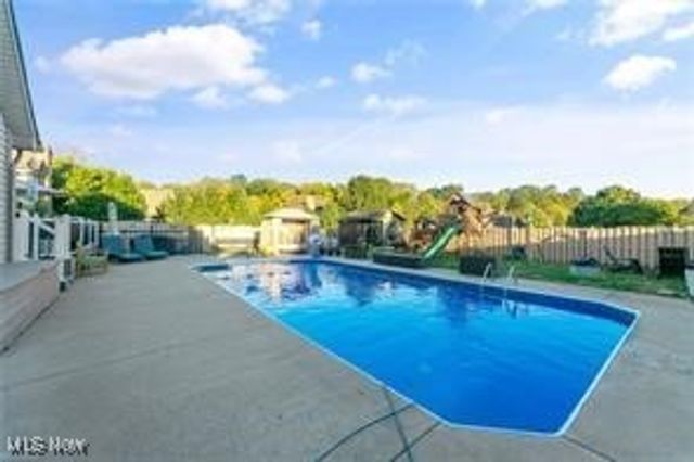 2319 Hunters Ridge, Boardman, OH 44512