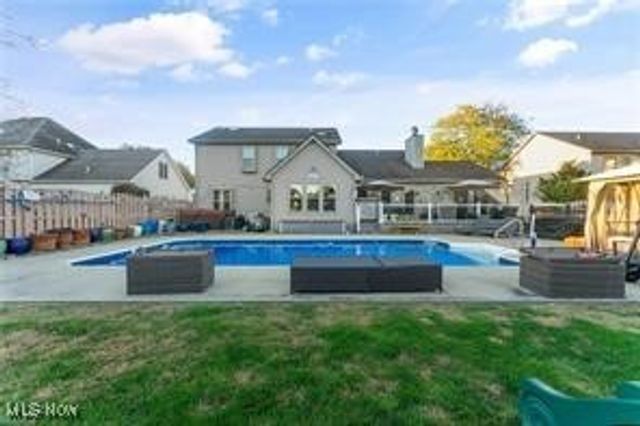 2319 Hunters Ridge, Boardman, OH 44512