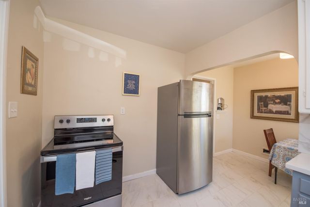 933 Vallejo St, Santa Rosa, CA 95404