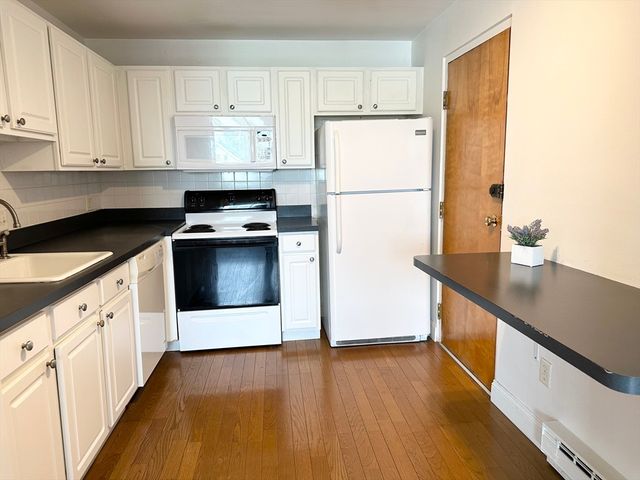 326 Broadway 15, Somerville, MA 02145