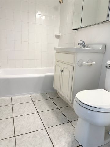 326 Broadway 15, Somerville, MA 02145