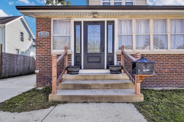 1031 W Washington STREET, West Bend, WI 53095