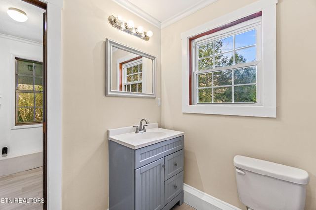 51 Turkeytown Rd, Hilham, TN 38568