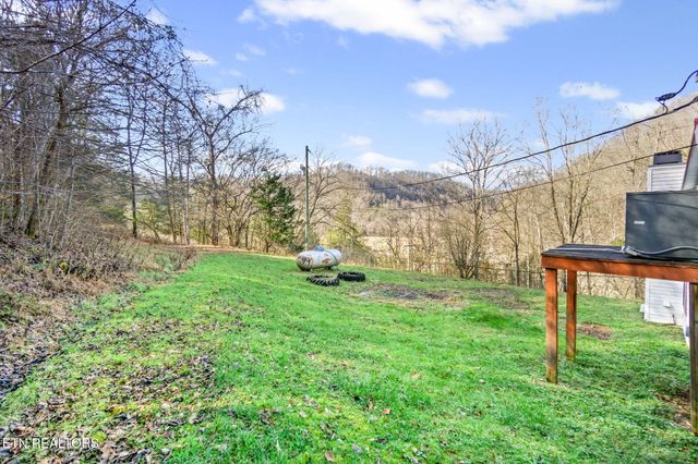 51 Turkeytown Rd, Hilham, TN 38568