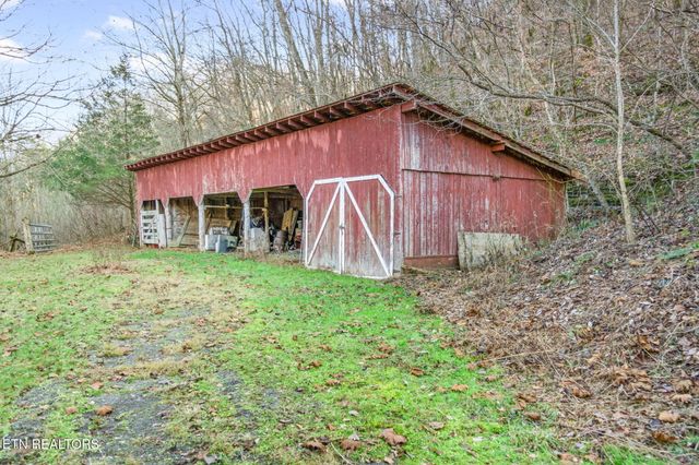51 Turkeytown Rd, Hilham, TN 38568