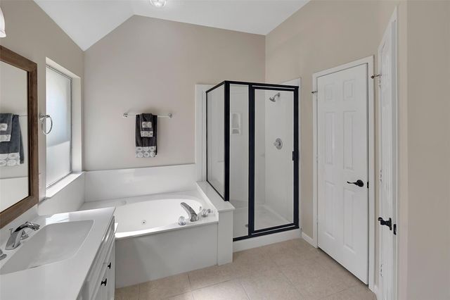 3030 Hemingway Drive, Montgomery, TX 77356