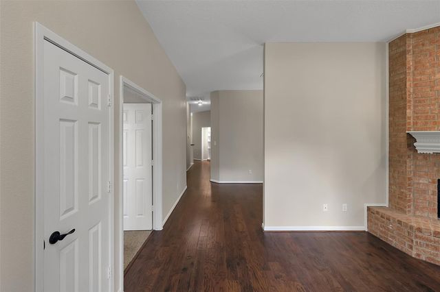 3030 Hemingway Drive, Montgomery, TX 77356