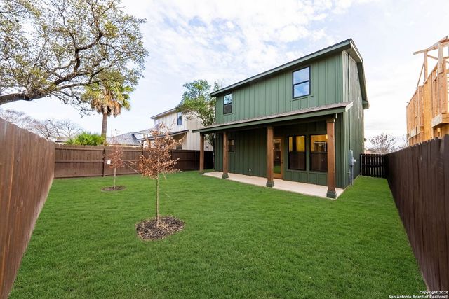 1947 W French Pl, San Antonio, TX 78201