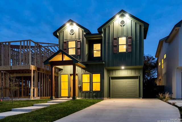 1947 W French Pl, San Antonio, TX 78201