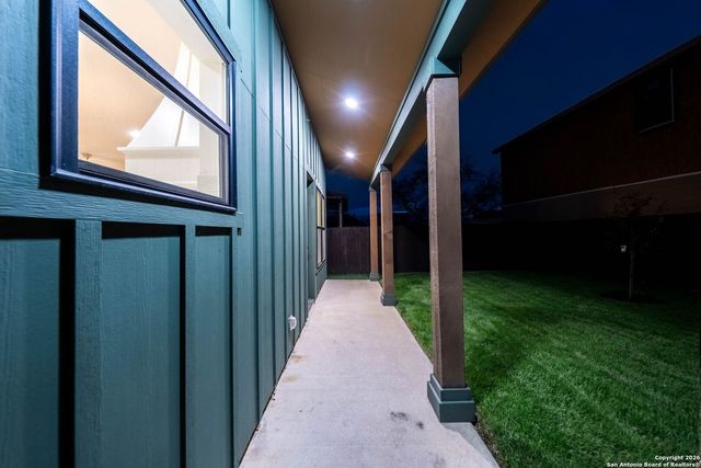 1947 W French Pl, San Antonio, TX 78201