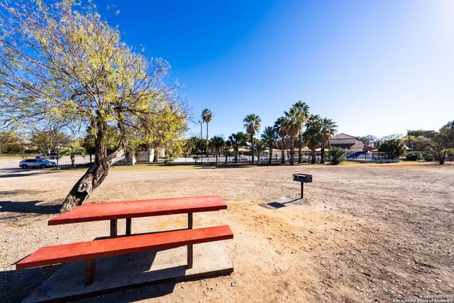 1947 W French Pl, San Antonio, TX 78201