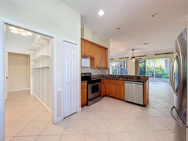 916 WOLF CREEK STREET, Clermont, FL 34711