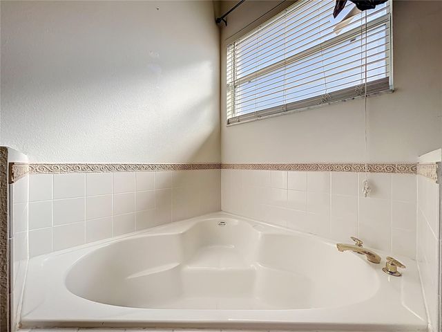 916 WOLF CREEK STREET, Clermont, FL 34711