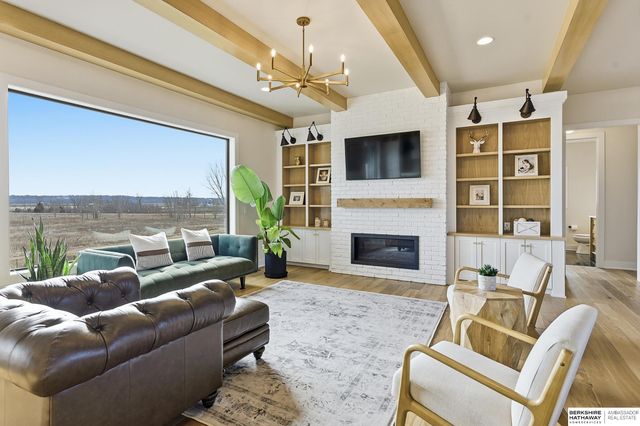 917 S 243rd Street, Waterloo, NE 68069