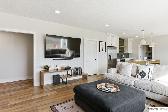 917 S 243rd Street, Waterloo, NE 68069