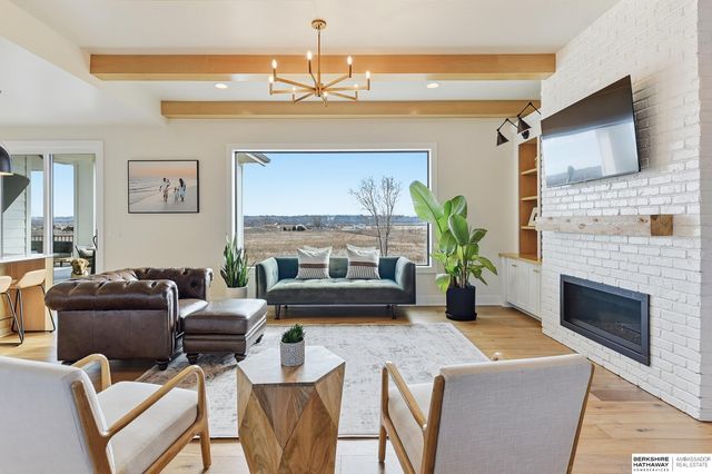 917 S 243rd Street, Waterloo, NE 68069