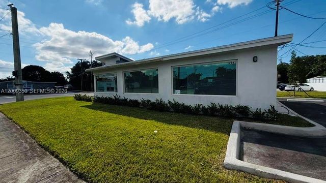 7061 Taft St, Hollywood, FL 33024