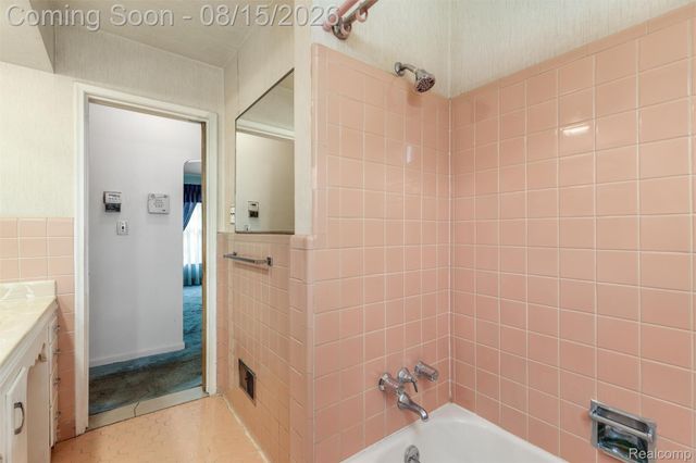 15160 Warwick Street, Detroit, MI 48223