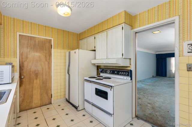 15160 Warwick Street, Detroit, MI 48223