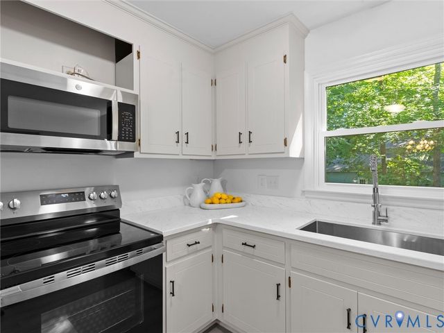 5311 Chestnut Bluff Rd, Midlothian, VA 23112