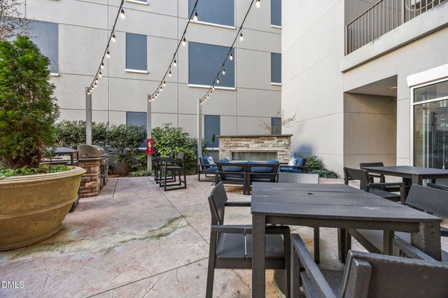 222 Glenwood Avenue 205, Raleigh, NC 27603