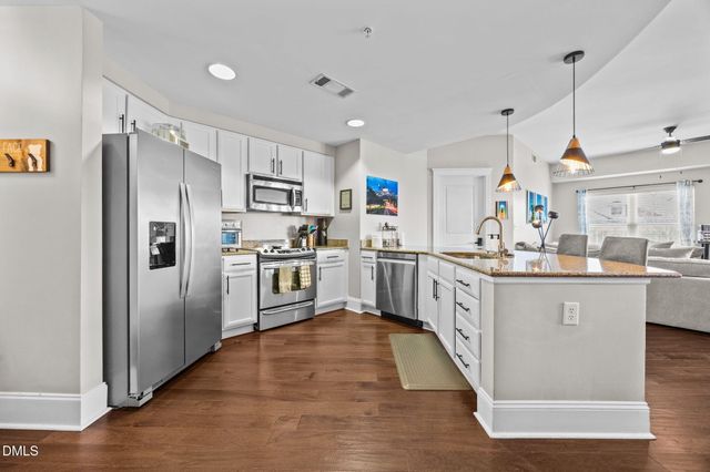 222 Glenwood Avenue 205, Raleigh, NC 27603