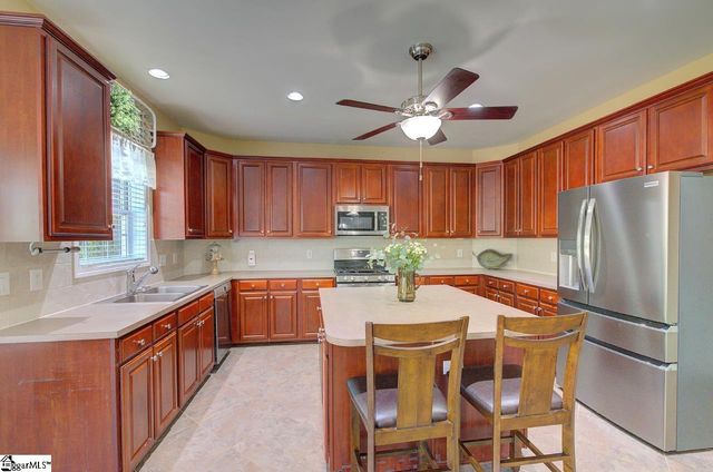 5 Springleaf Court, Simpsonville, SC 29681