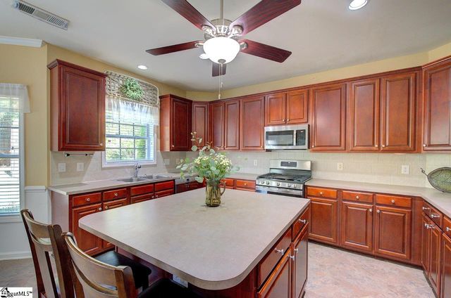 5 Springleaf Court, Simpsonville, SC 29681