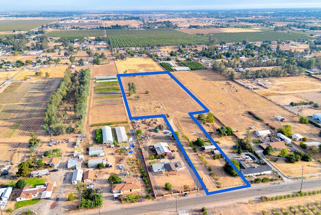 Image 3 of property listing at 6674 W Mckinley Avenue, Fresno, CA 93723