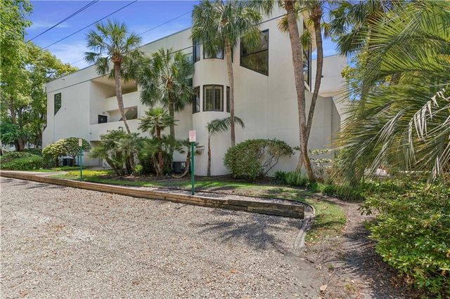 540 Oglethorpe Avenue, 10, St. Simons Island, GA 31522
