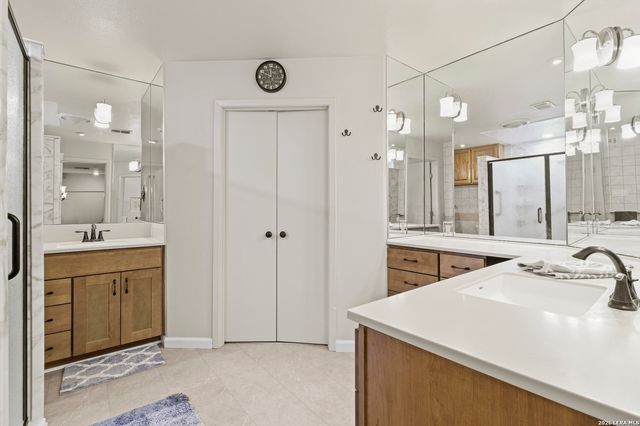 9477 WINDWOOD DR, Boerne, TX 78006