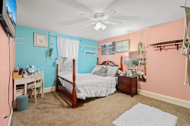 9477 WINDWOOD DR, Boerne, TX 78006