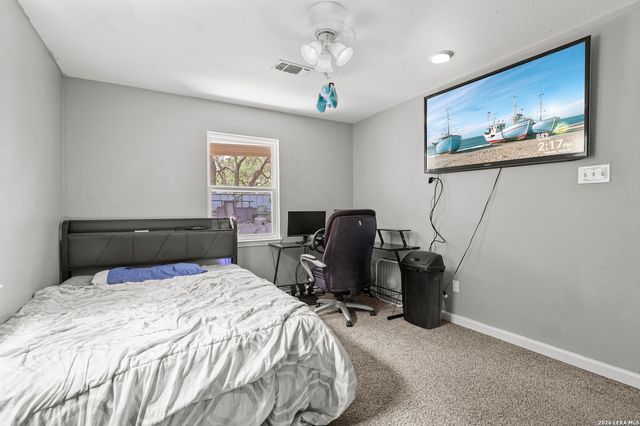 9477 WINDWOOD DR, Boerne, TX 78006