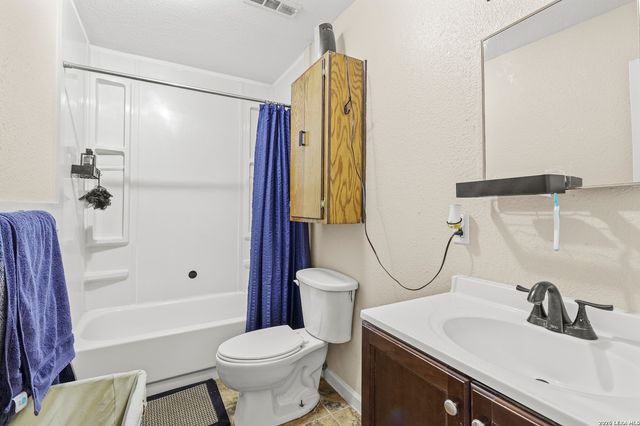 9477 WINDWOOD DR, Boerne, TX 78006