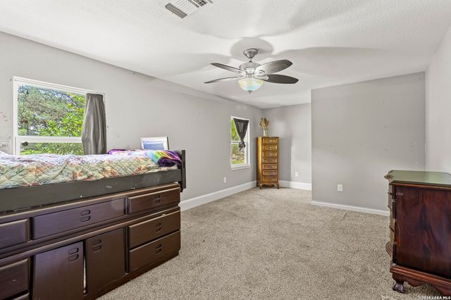 9477 WINDWOOD DR, Boerne, TX 78006