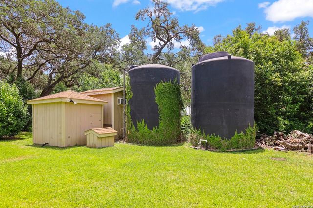 9477 WINDWOOD DR, Boerne, TX 78006