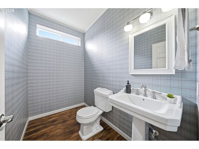 1704 Ne 158TH Cir, Vancouver, WA 98686